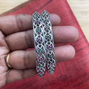 Jaal  Silver Bangles - Kani