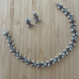 The Elegant Leaf Silver Necklace