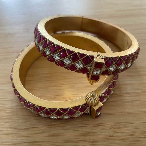 The Elegant Jadau Silver Bangles